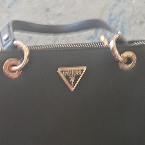 Guess Elegant Black Tote with Gold Details - Picture 4 of 8